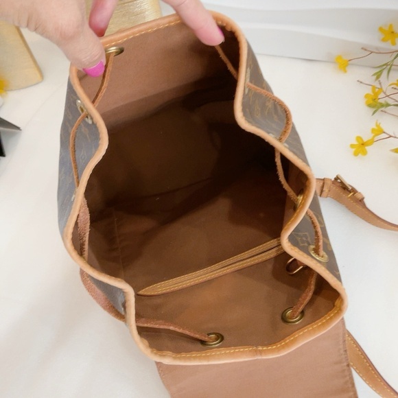 ❤️Authentic Louis Vuitton Montsouris backpack MM Monogram - Picture 8 of 13